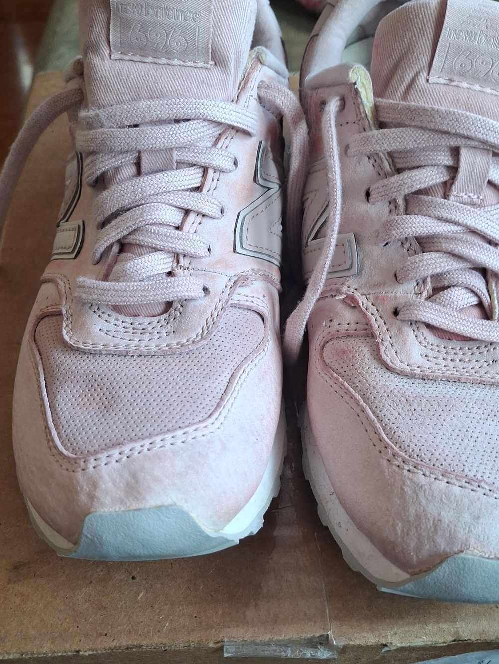 New Balance Pink Suede Retro Sneakers 696 Womans
